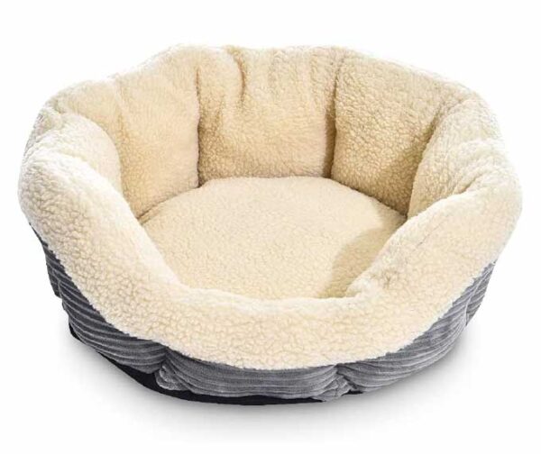 Amazon Basics Warming Pet Bed For Cats or Dogs - Image 4